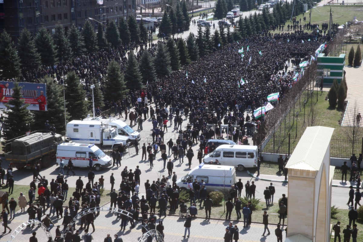 Участника протестов в Ингушетии задержали в больнице, куда его доставили с травмой и кровотечением