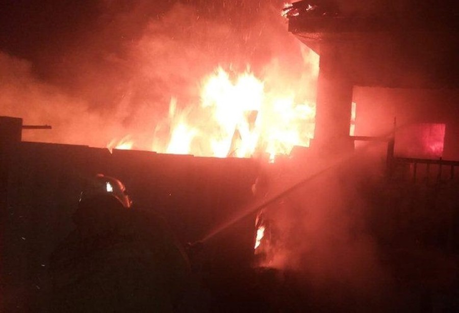 В Ингушетии ночью загорелся частный жилой дом