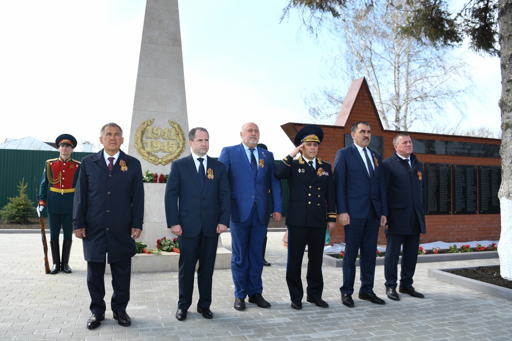 Ю. Евкуров по приглашению Президента Татарстана принял участие в открытии мемориального комплекса